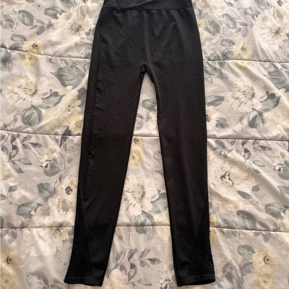NEW GLO Black Leggings Size Small Medium